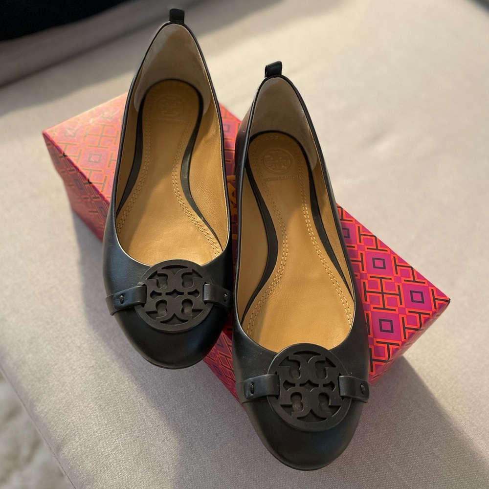Tory Burch black ballet flats size 7.5